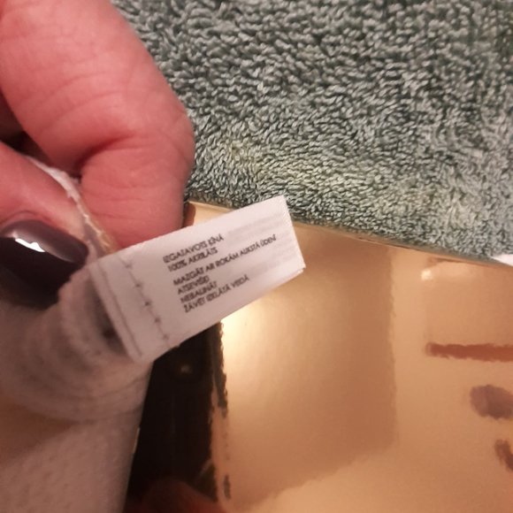 Michael Kors Scarf & hat set. NEW. Cream - Picture 3 of 3